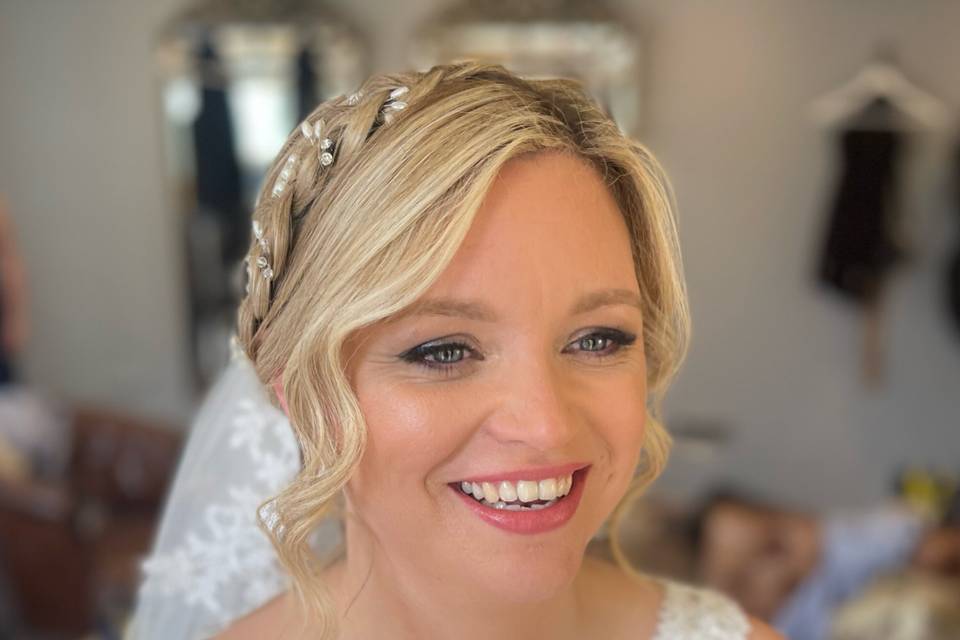 Samantha Price - Bridal Makeup Specialist