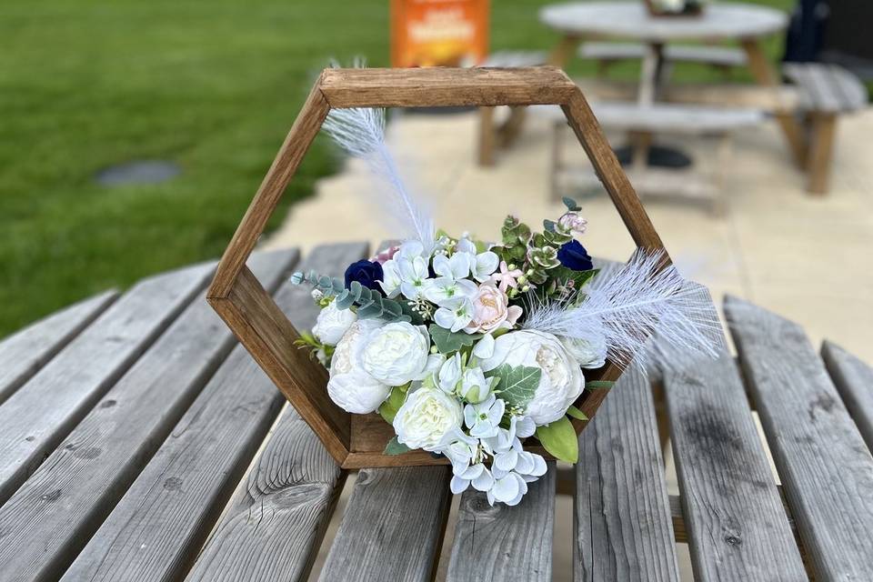 Hexagon centrepieces