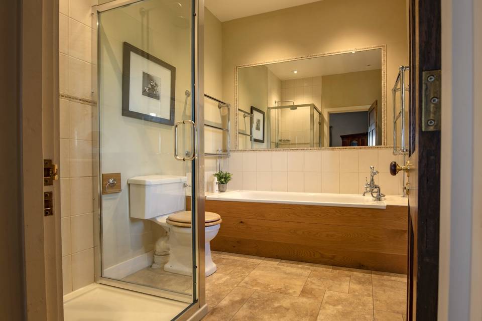 Ensuite bathroom