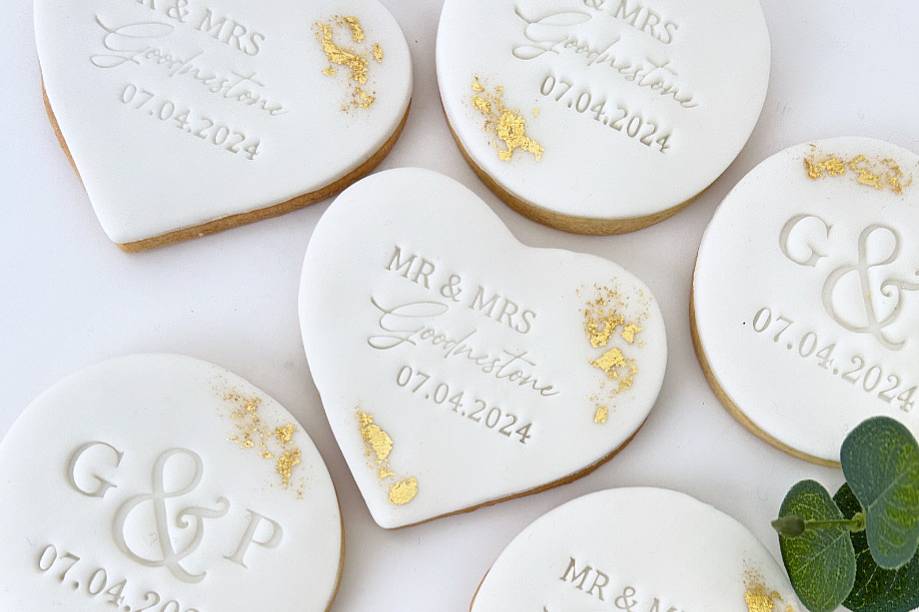 Personalised cookie favours