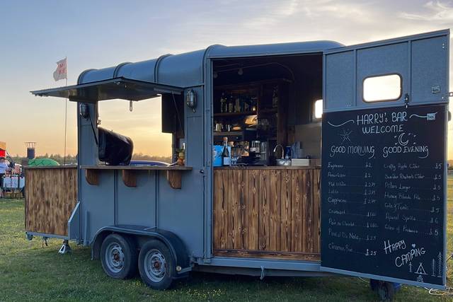 Little Naughtea in Hampshire - Mobile Bar Services | hitched.co.uk