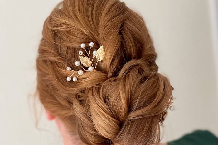 Beautiful updo and accessory