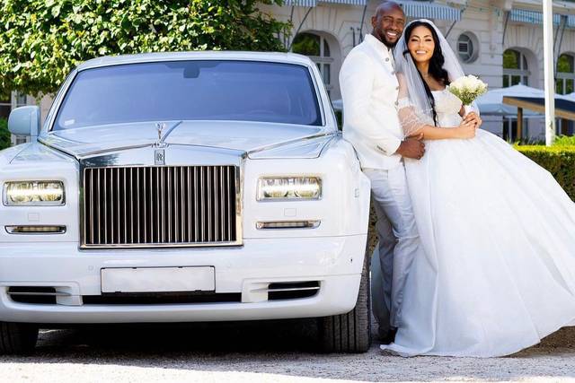 Limo Service in NYC - Wedding Limos & Party Buses