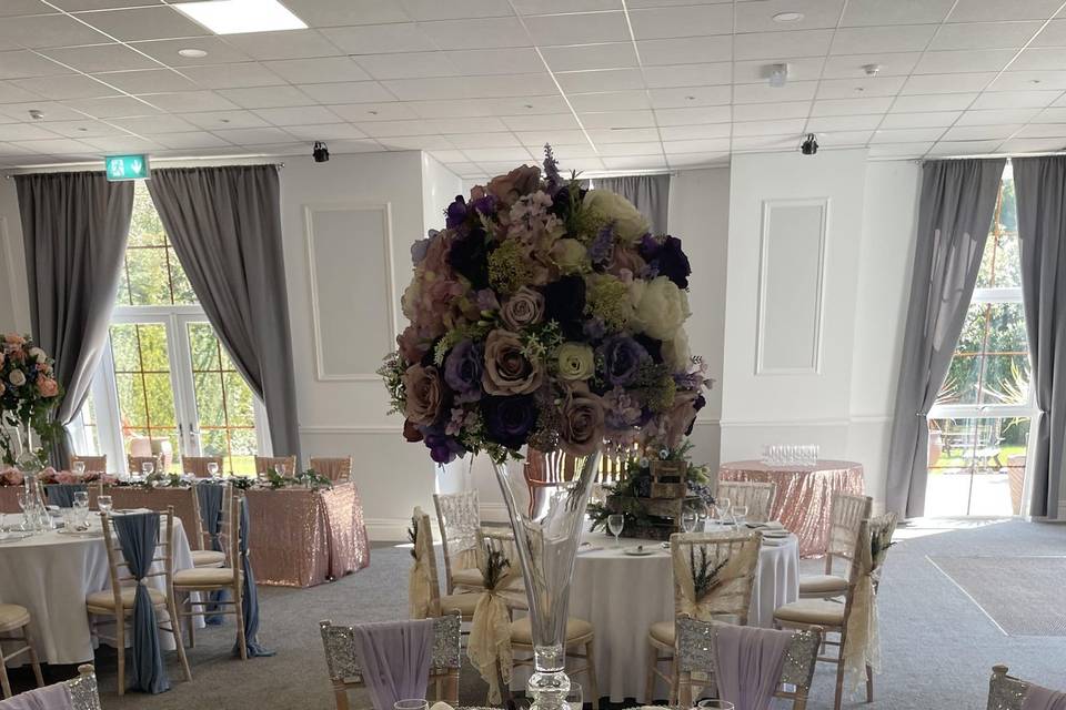 Floral table centre