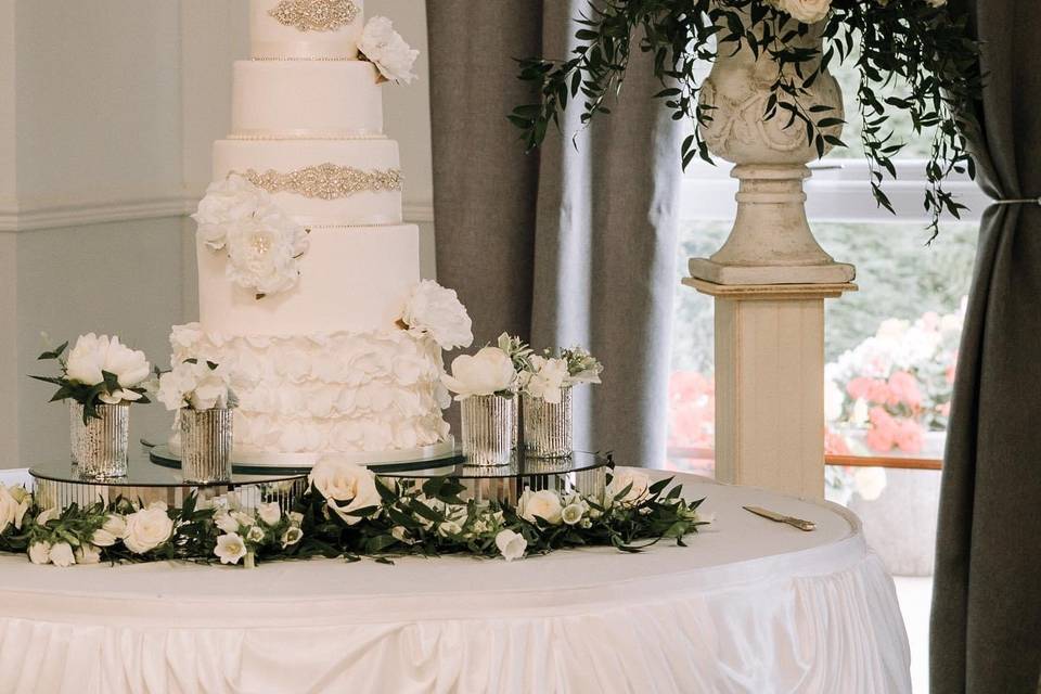 Cake table decoration