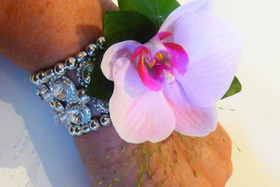 Wrist corsage