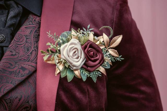 Burgundy gold and cream pocket