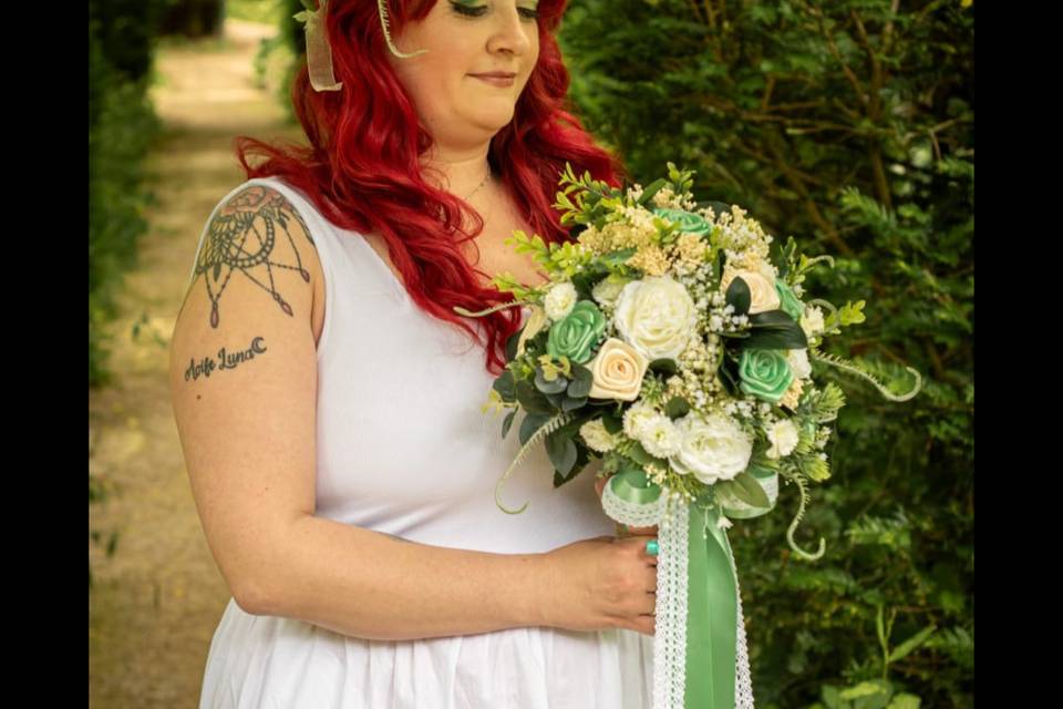 Mint & Ivory bouquet and crown