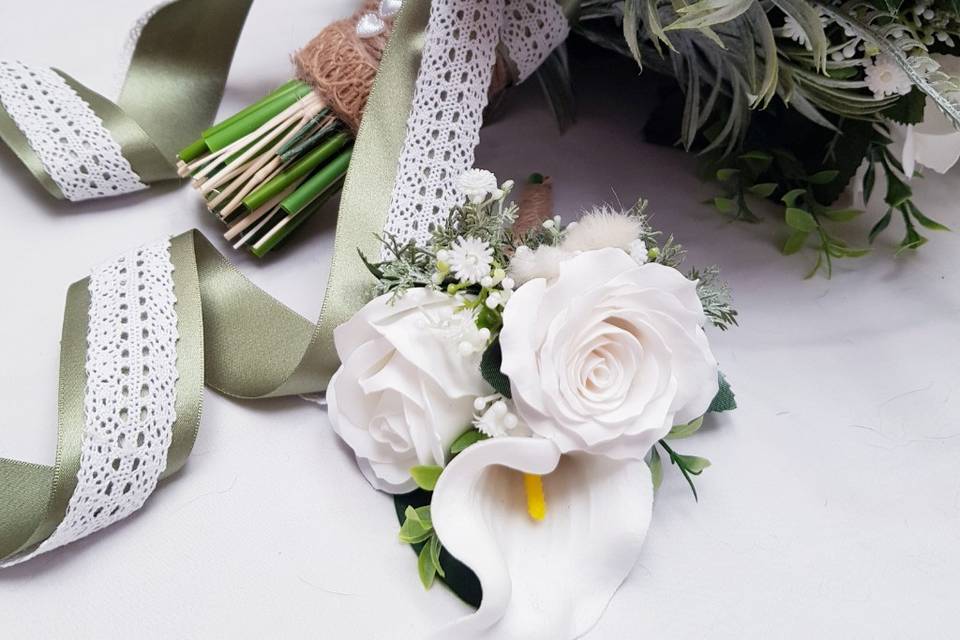 White and Calla Lillie's