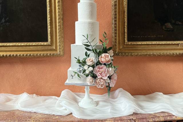 Abundant sugar flowers