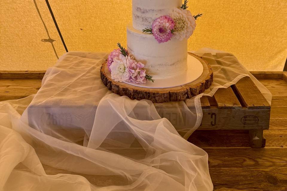 Rustic ganache semi naked cake