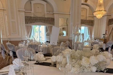 WEDDING BREAKFAST SET UP