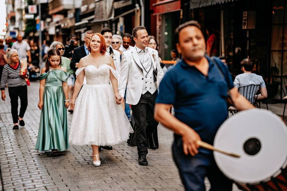 Fun wedding photography