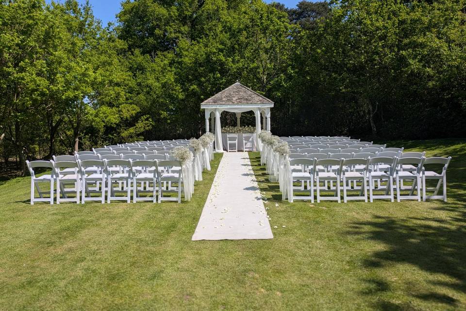 Outdoor ceremony lawn