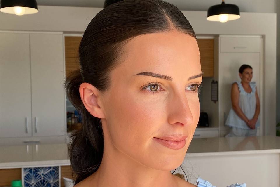 Neutral with perfected skin