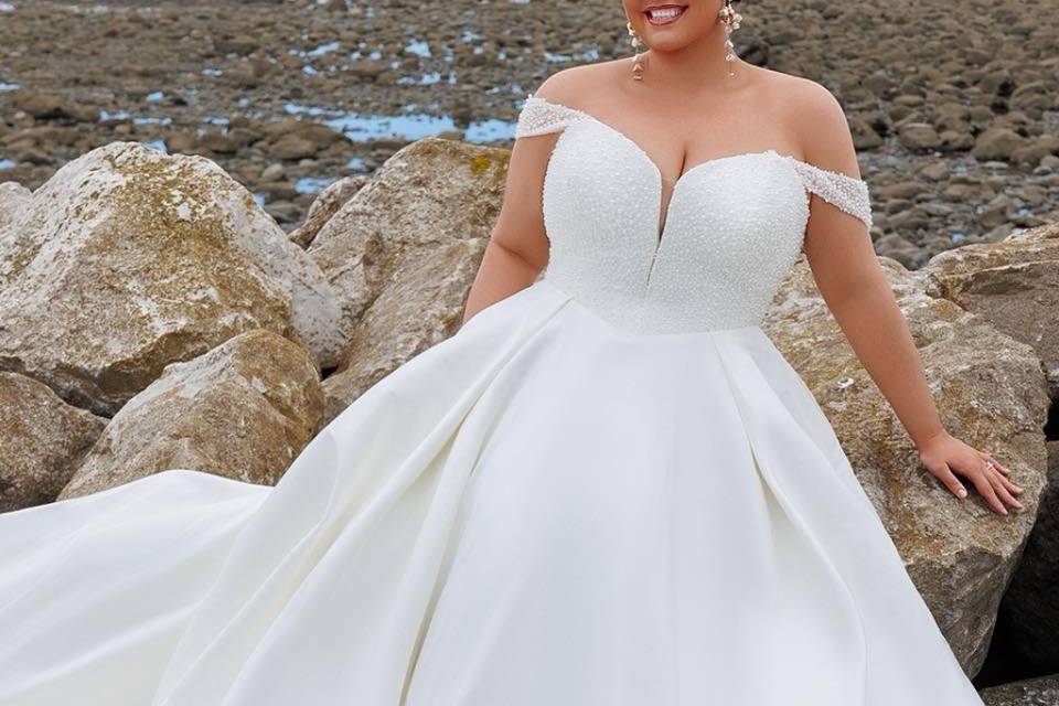 Gorgeous with Curves