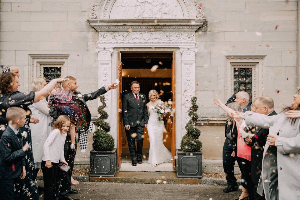 Happy Newly Weds Confetti Shot