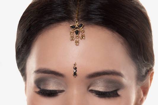 Anika Chauhan bridal makeup