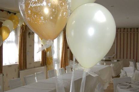 Table Decoration With Tulle