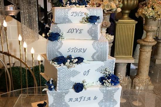 Pale blue wedding cake - Decorated Cake by Bellaria Cake - CakesDecor