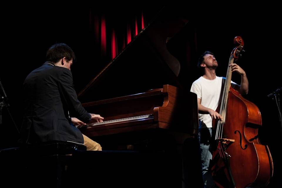 A jazz duo