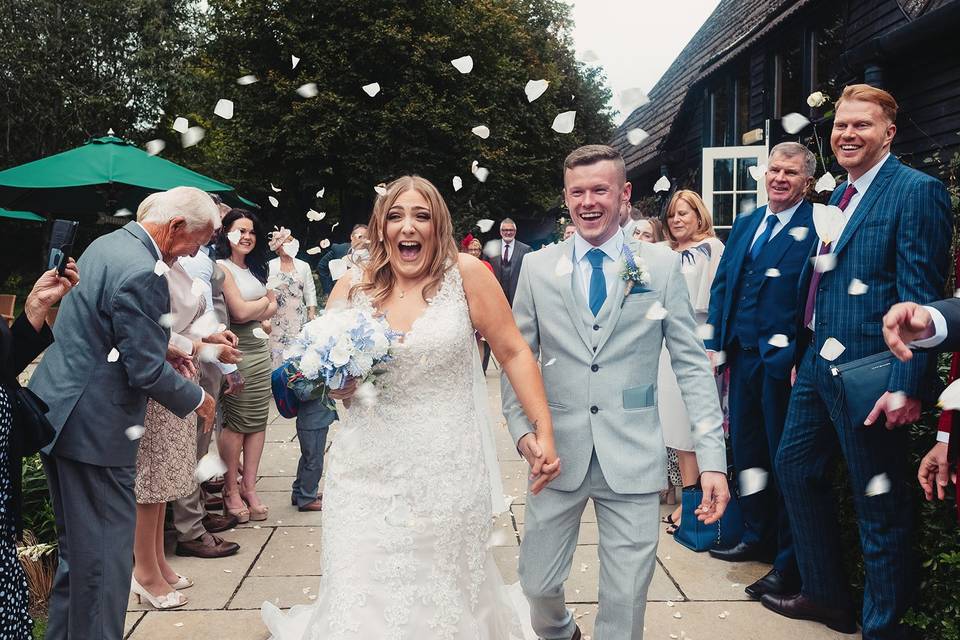 Clock Barn Confetti