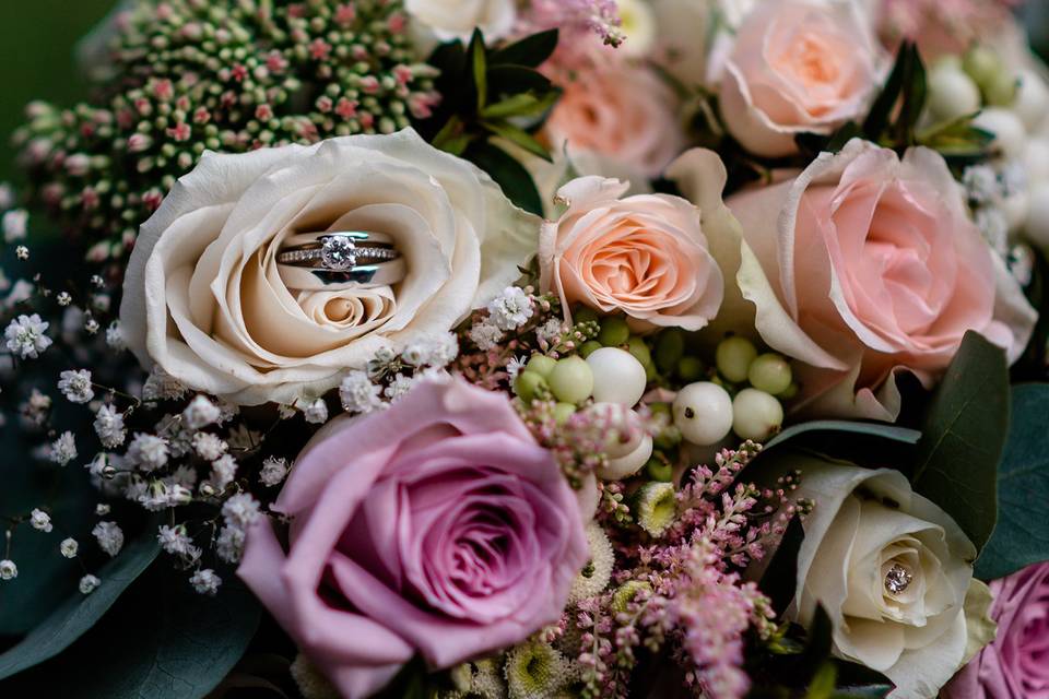 Flowers and rings