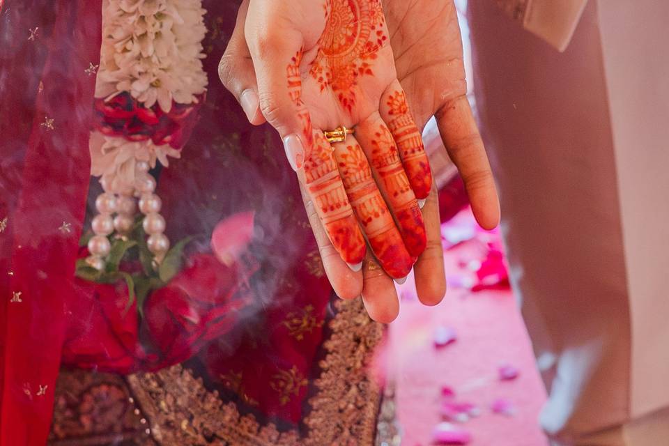 Hands