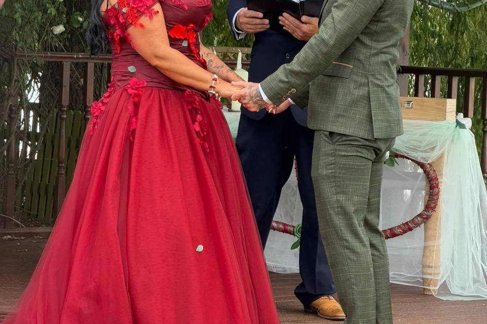 A fun Grendon Lakes ceremony