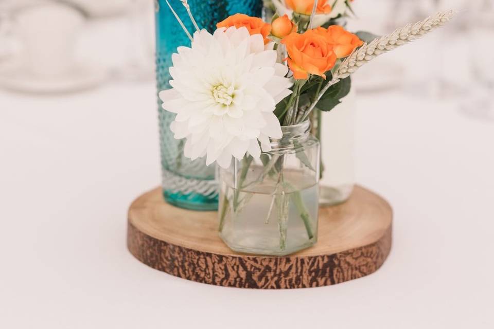 Autumnal table displays