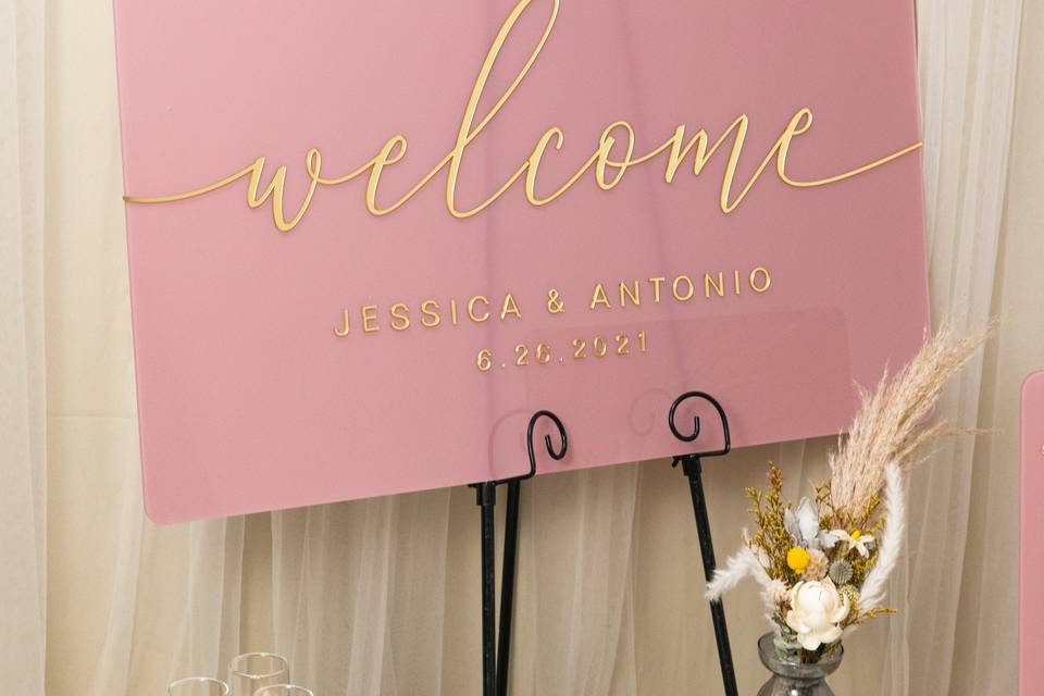 3D Mirror Welcome Sign