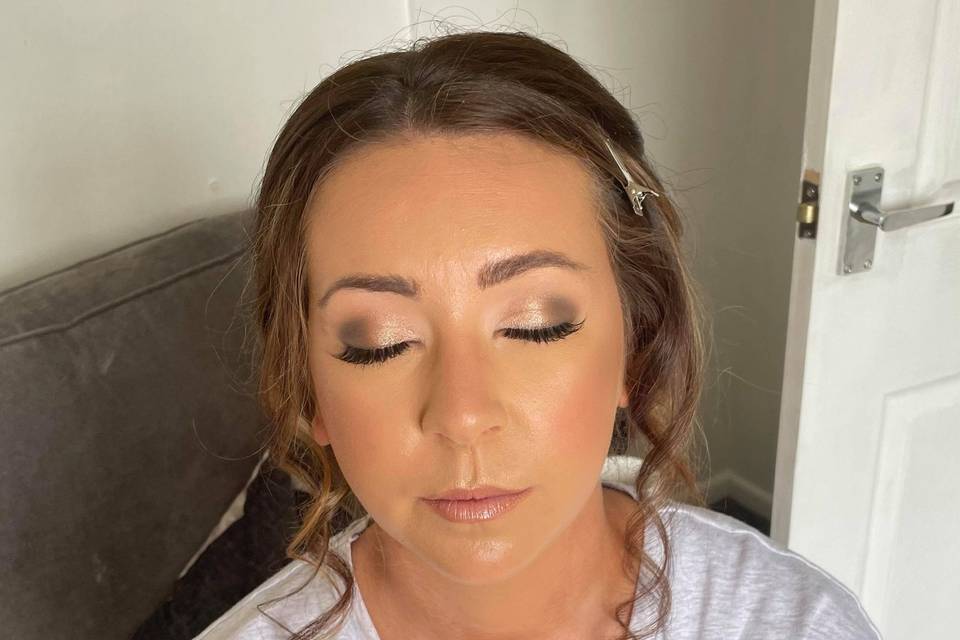 Bridesmaid makeup