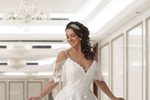 Curves & Couture Bridal Boutique