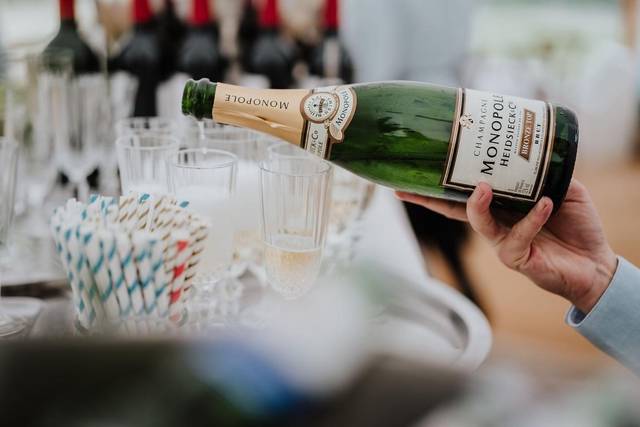 Champagne service