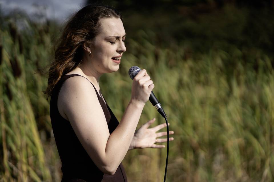 Zoe Rose Wedding Singer