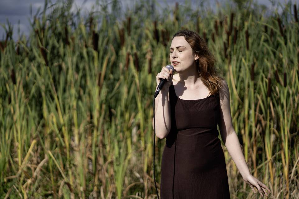 Zoe Rose Wedding Singer