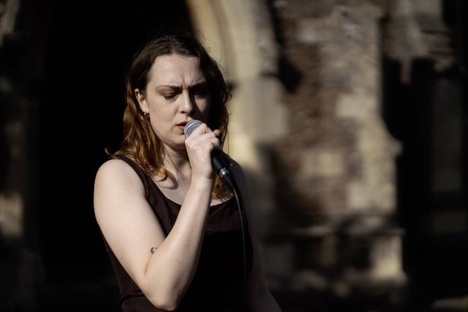 Zoe Rose Wedding Singer