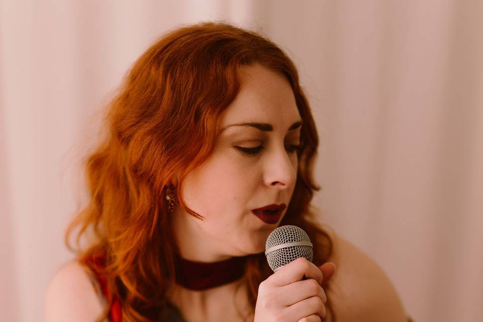 Zoe Rose Wedding Singer