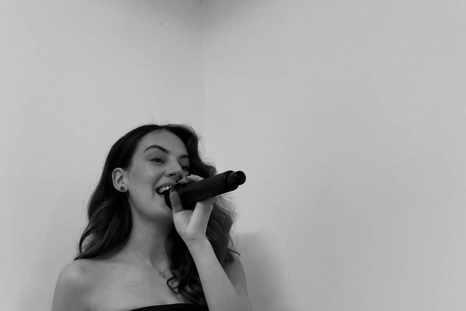 Lauren Jay Vocals