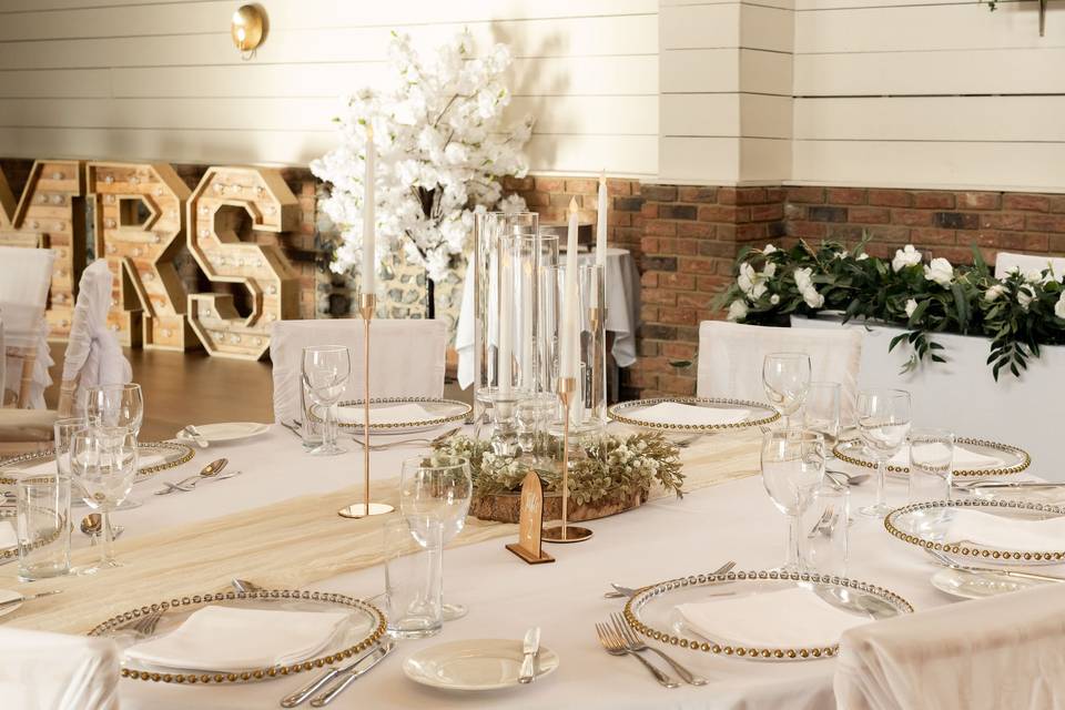 Table decor options