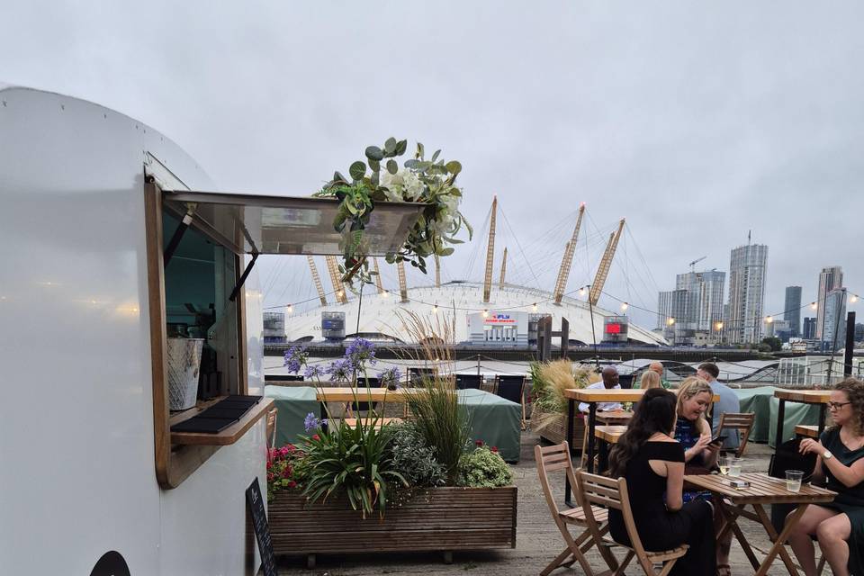 Thames wedding LDN