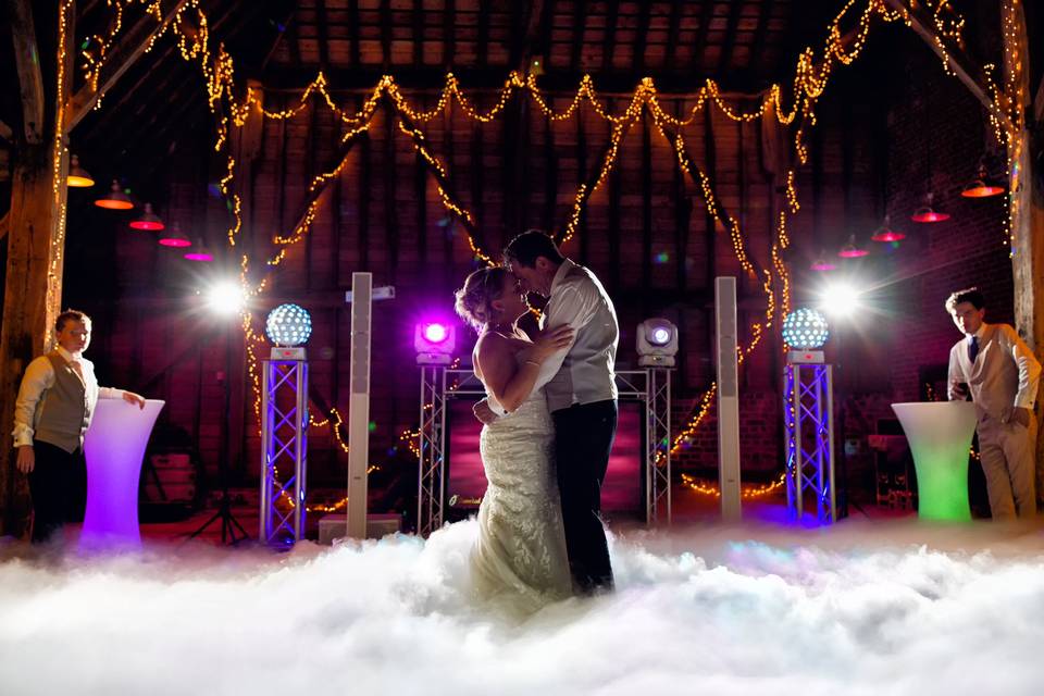 Spectacular first dance