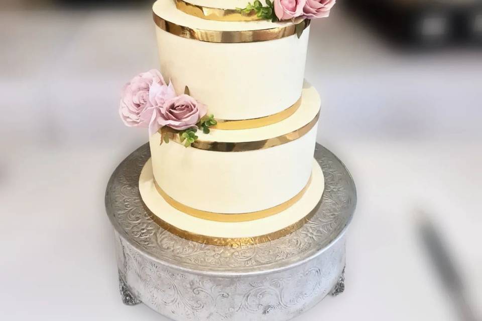 Buttercream with Gold bands