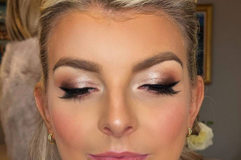 Bridesmaid makeup