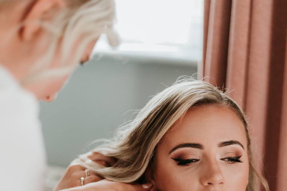 Bridesmaid makeup