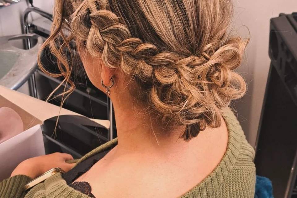 Wedding guest hairstyle