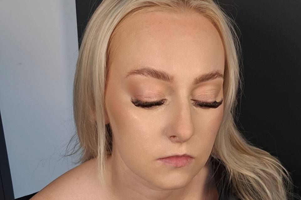 Natural makeup