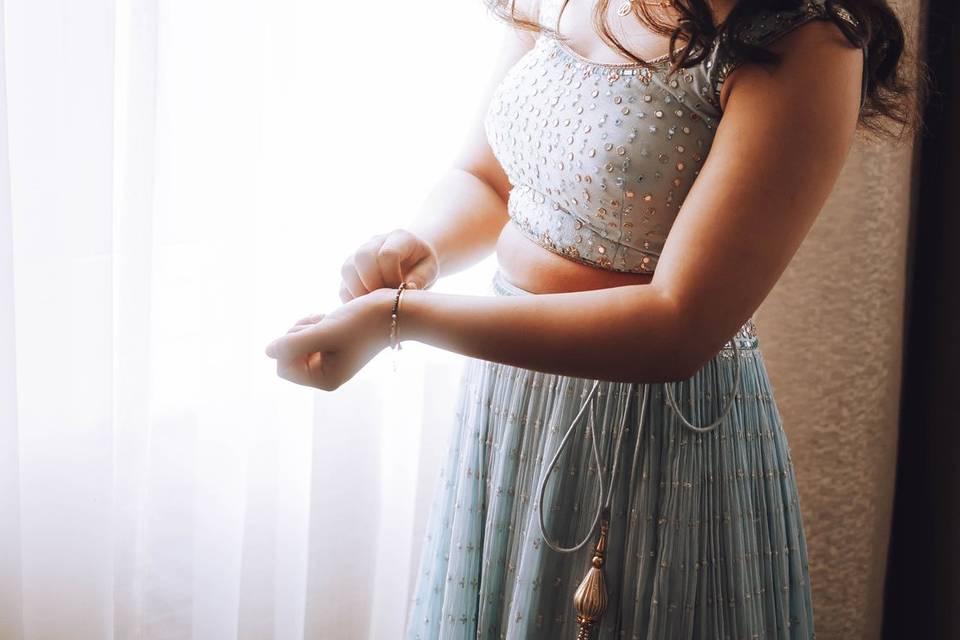 Bridesmaid getting ready