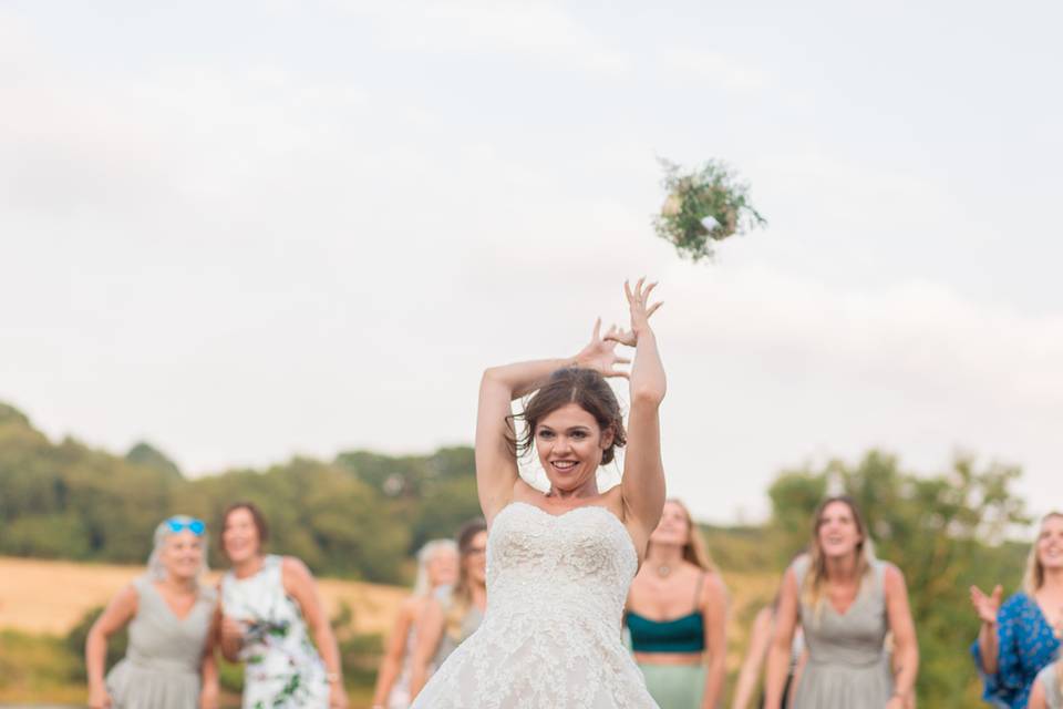 Flower toss