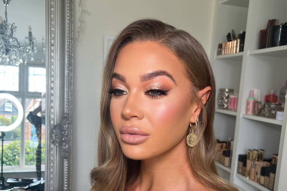 Soft glam makeup